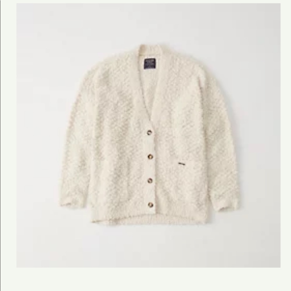 NWOT Abercrombie Fuzzy Cream Cardigan